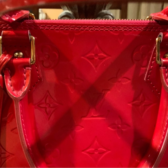 —SOLD—LV Red Vernis GM Alma - Picture 3 of 16